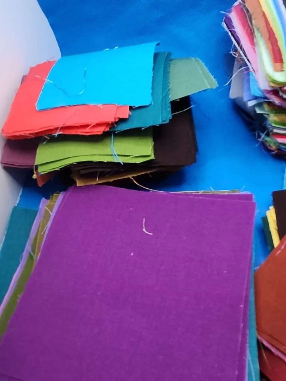 600+ pcs Fabric Squares-Mixed & Duplicates Batik and Cotton Sizes